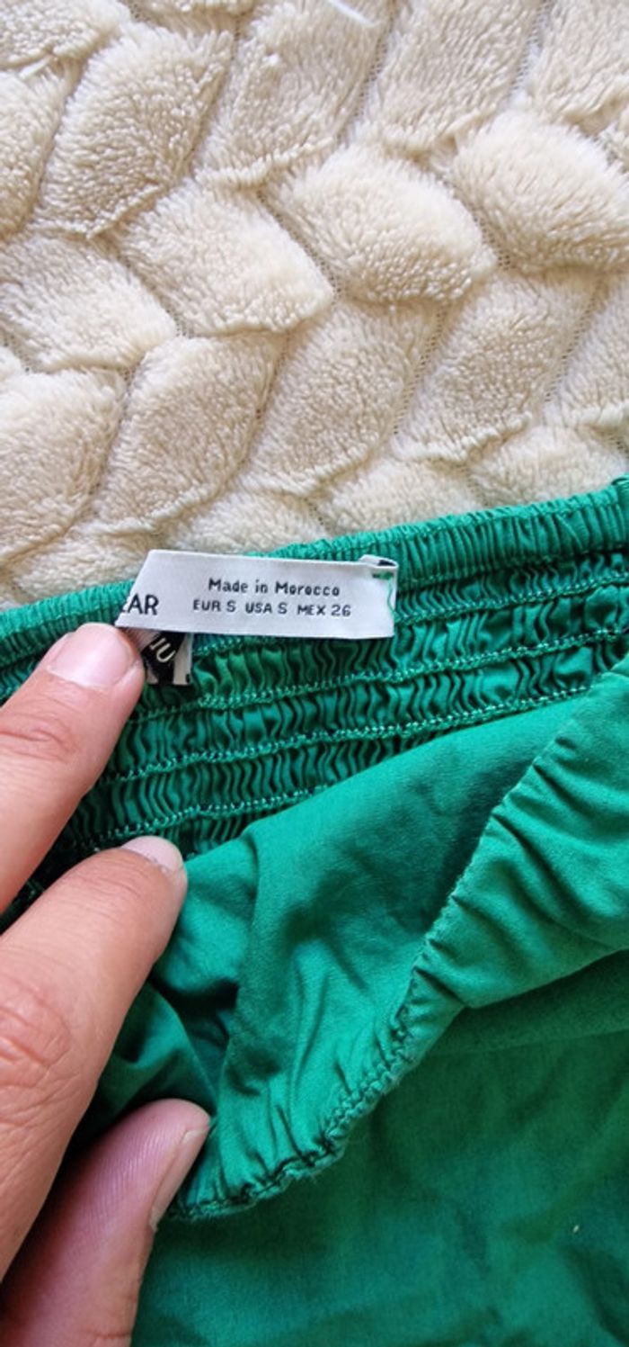 Crop top Pull & Bear vert à manches longues bouffantes taille S ou 36 - photo numéro 3