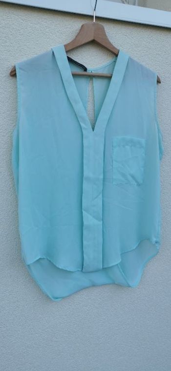 Blouse sans manche, dos ouvert