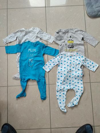 Lot de pyjamas 1 pièce