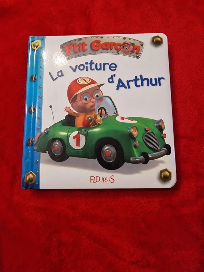 Livre 4 p'tit garçon la voiture d'arthur