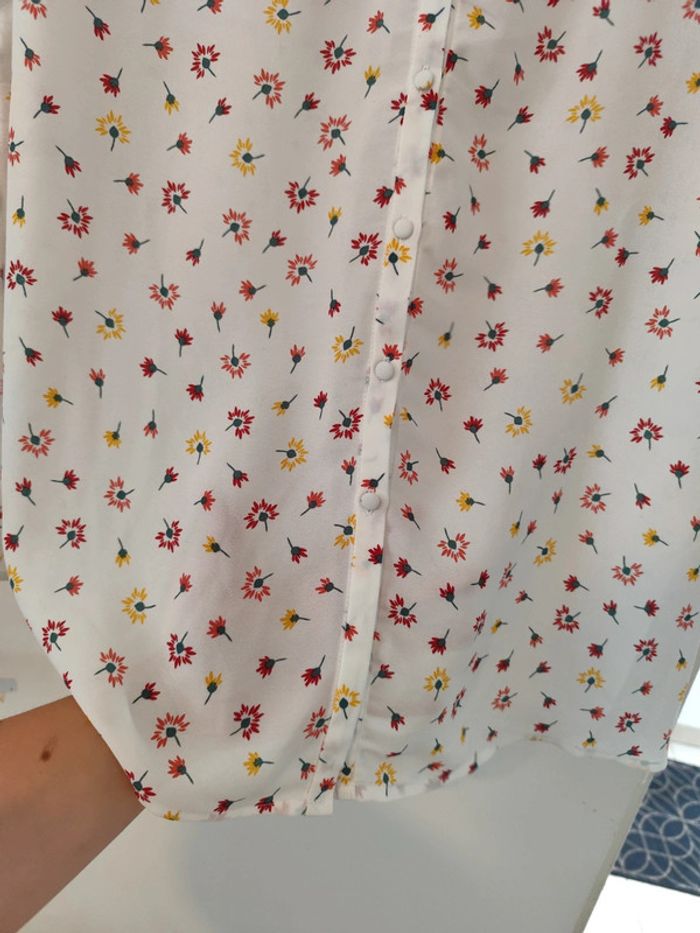 Chemisier blanc à fleurs manches courtes taille 50/52 Kiabi - photo numéro 5