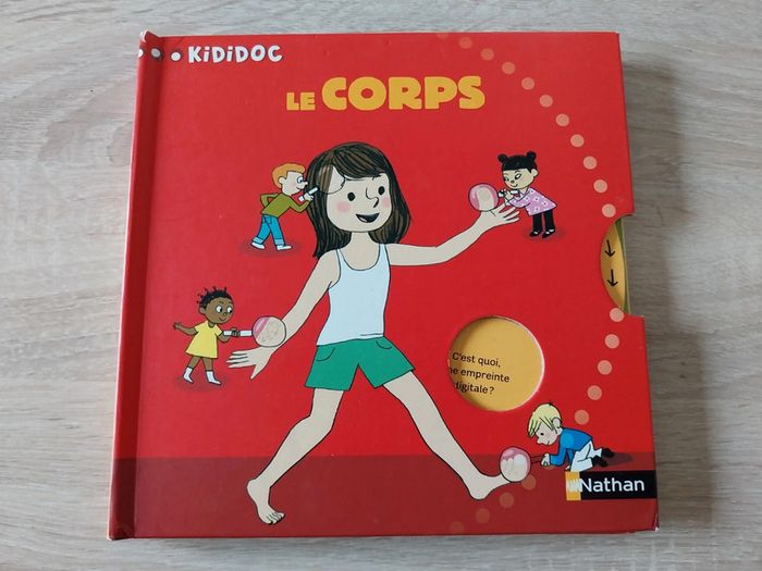 Livre documentaire Nathan kididoc le corps