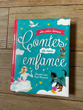 Livre Les plus beaux contes de mon enfance. Tbe