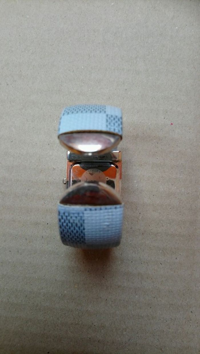 Montre bleue - photo numéro 4