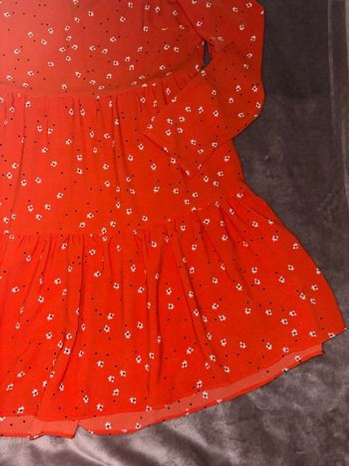 Robe rouge ASOS à petites fleurs – fluide et féminine 🌸 taille 38 en très bon état - photo numéro 5