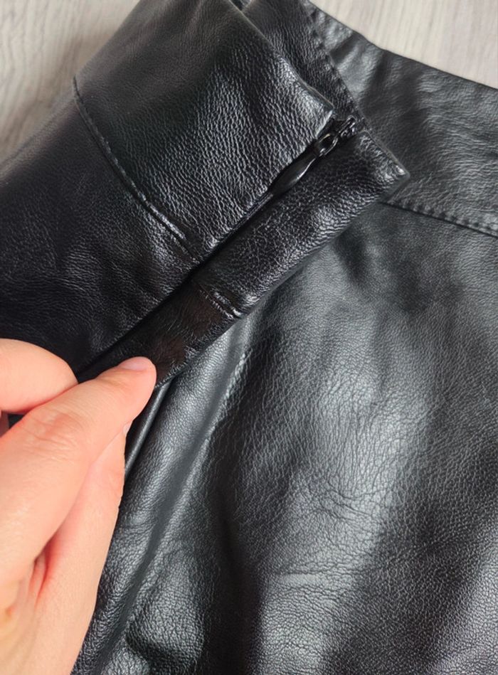 Jupe simili cuir noire Colloseum - taille XS neuve - photo numéro 6
