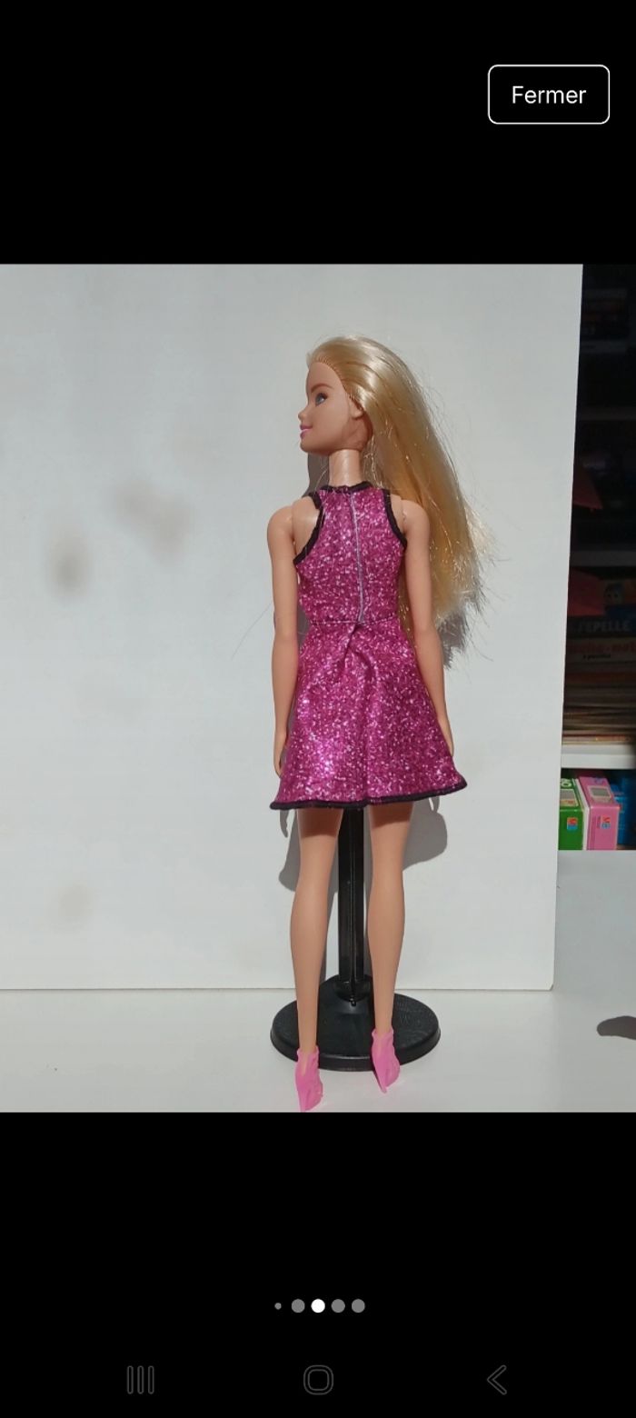 Poupée barbie mattel ensemble rose a paillettes tête 2013 corp 2015 
Poupée et ensemble compris - photo numéro 5
