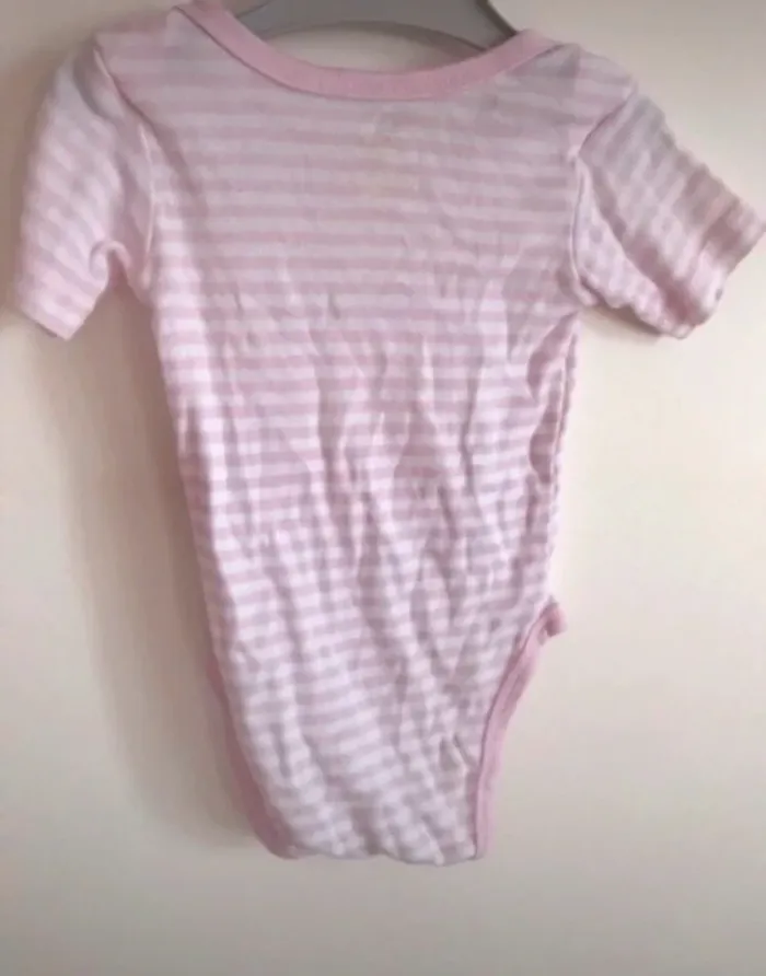 Body minnie 6 mois en très bon état - photo numéro 2