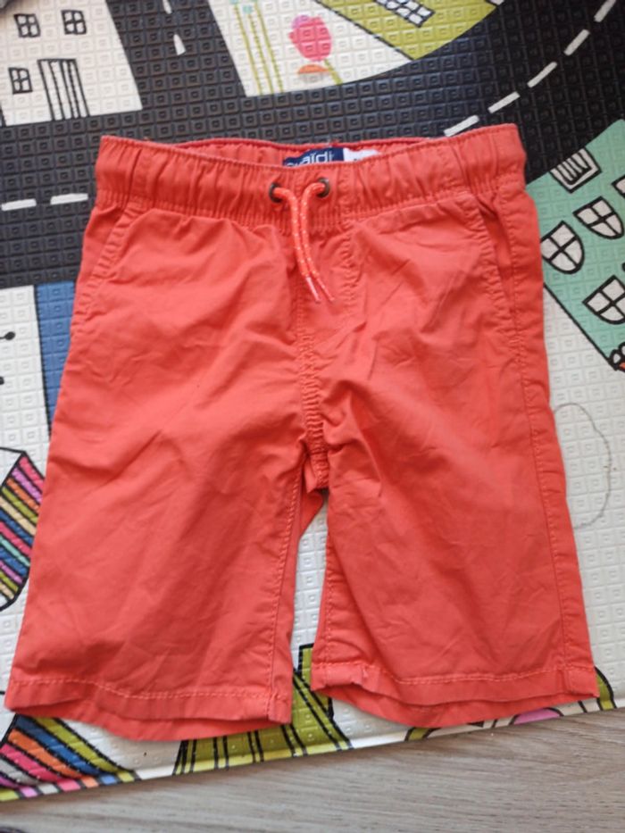Short Okaïdi neuf slim orange jamais porté