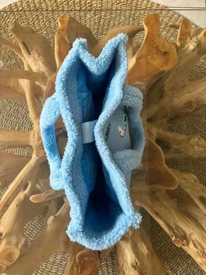 Sac Stitch Primark Disney bleu moumoute - photo numéro 5