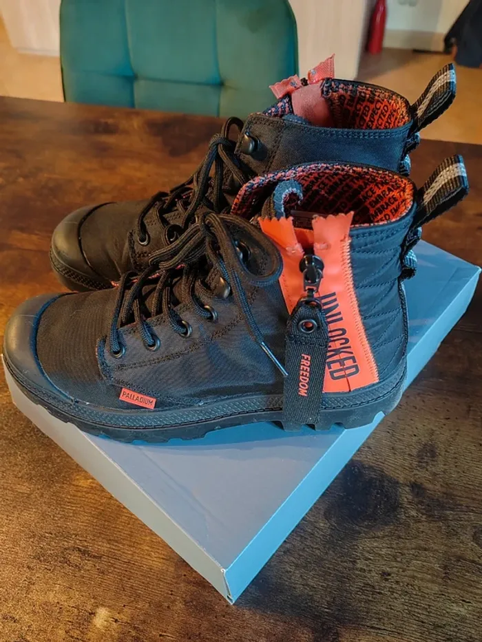 Palladium noir et orange - photo numéro 2