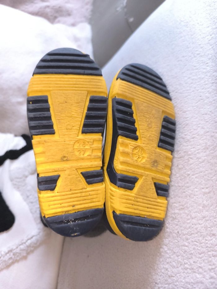 Paire de bottes de pluie bleu marine et jaune - photo numéro 5