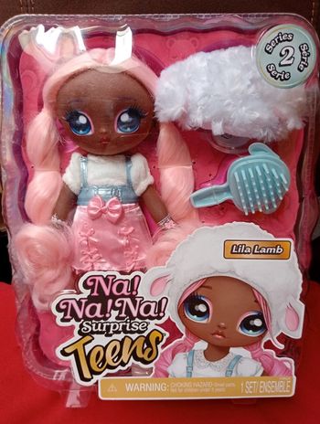 Poupée Na Na Na surprise teens Lila Lamb
