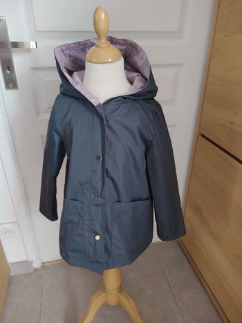 Imperméable fille 6 ans Kiabi en très bon état