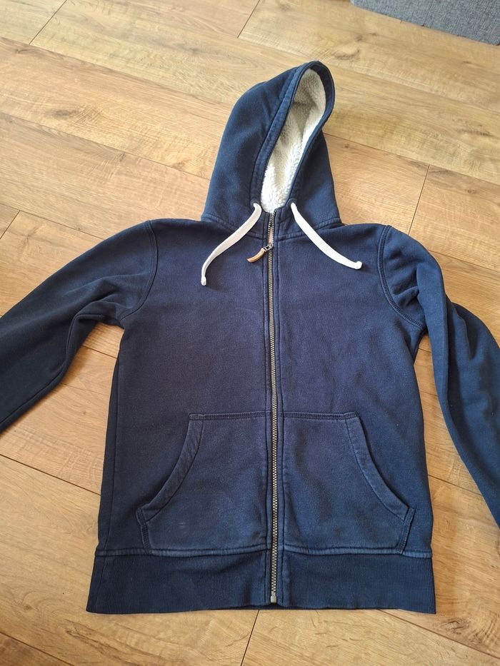 Gilet à capuche