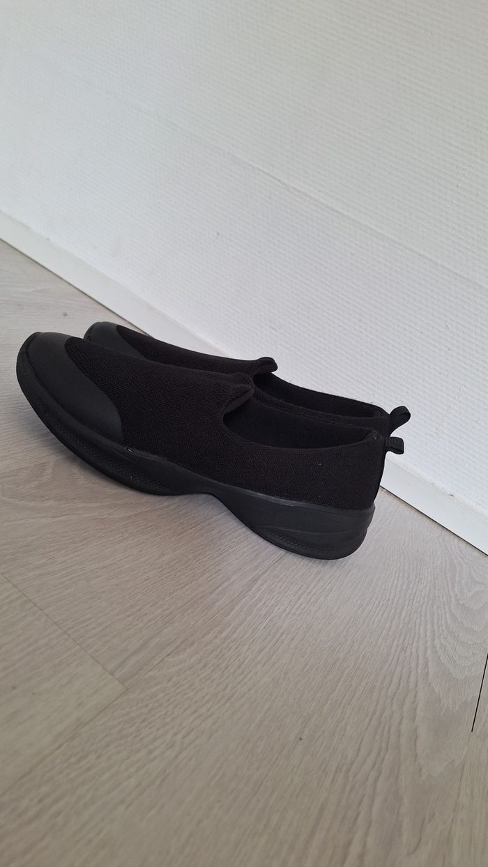 Chaussures 41 - photo numéro 2