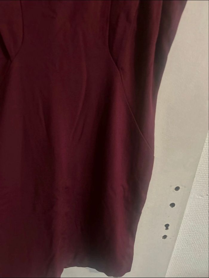 Robe bordeaux - photo numéro 2