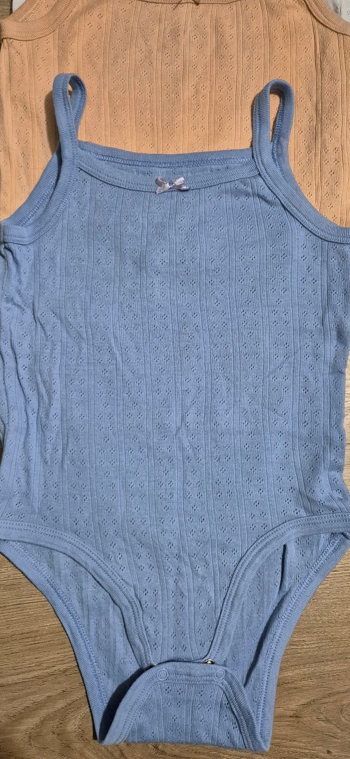 Lot bodies bretelles 24 mois - photo numéro 2