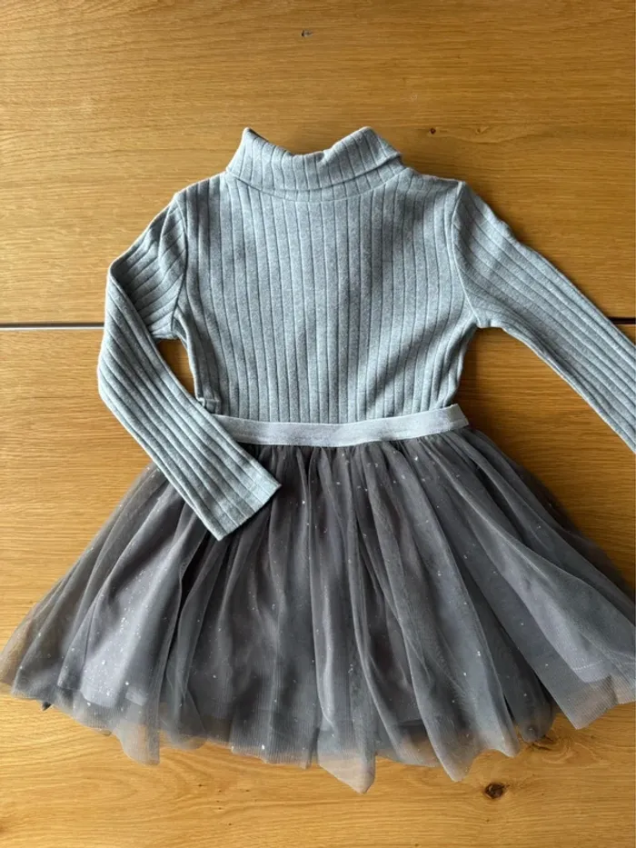 Robe bi matière grise avec tulle pailleté en bas - Taille 3 Ans - photo numéro 2