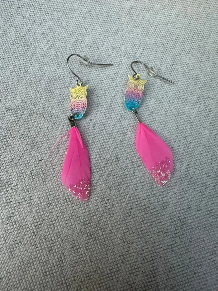 Boucles d'oreilles hiboux et plume rose - photo numéro 6
