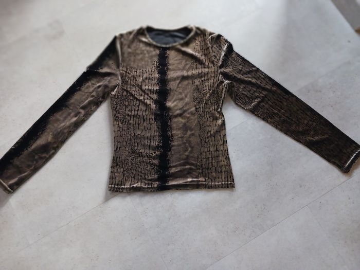 top velours tout doux Taille 34-36 imprimé Neuf - photo numéro 2