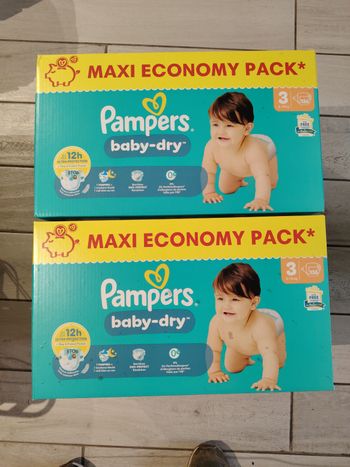 Couches Pampers baby dry taille 3