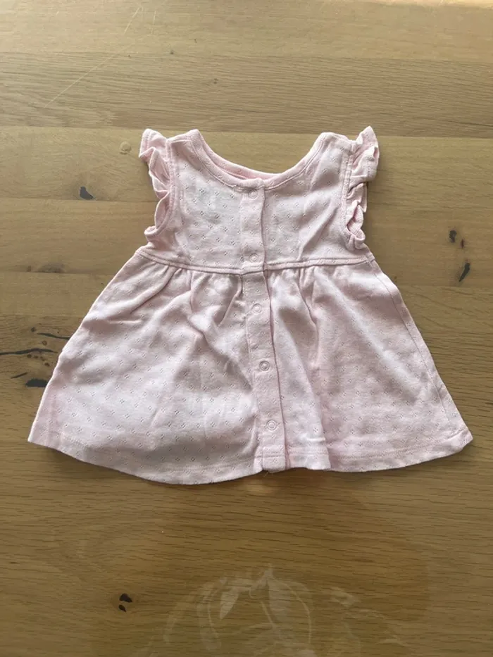 Robe 1 mois - photo numéro 3