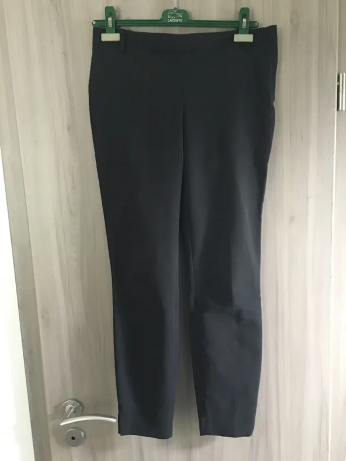 Pantalon cigarette noir 7-8 naf naf taille 38