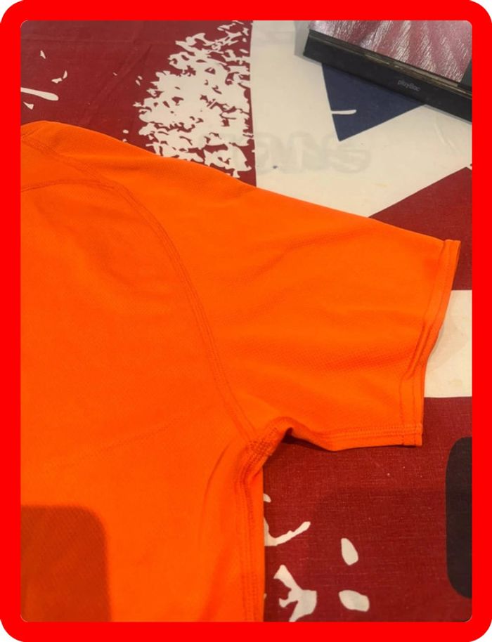 T-shirt basique taché S - photo numéro 7