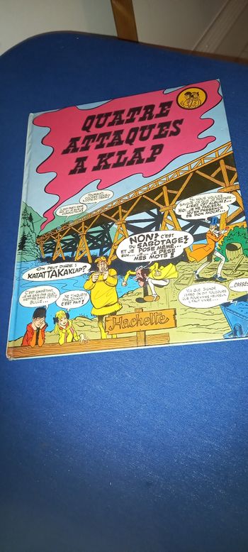 Bd quatre attaques à klap