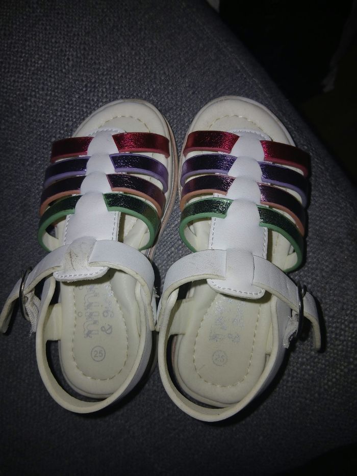 Sandales enfant taille 25