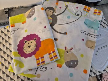 Ensemble housse de couette et taie d'oreillers