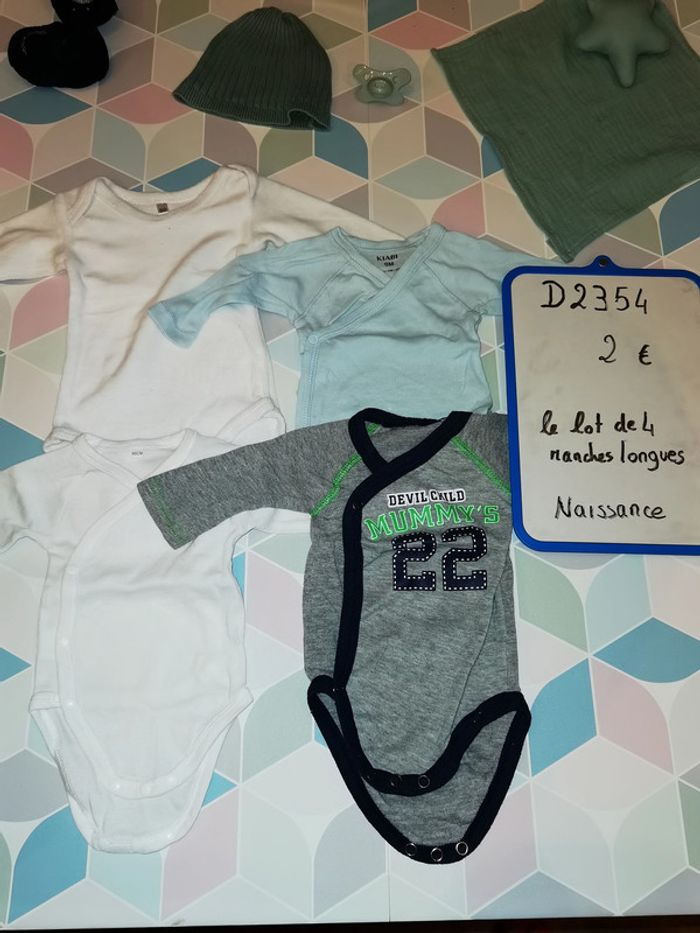 D2354 - lot de 4 bodies garçon Naissance - photo numéro 2