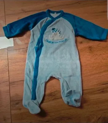 Pyjama velours 1 pièce brodé pieuvre 3 mois