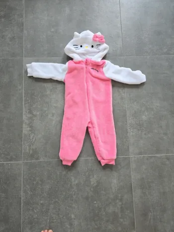 Sur pyjamas 12/18 mois hello Kitty
