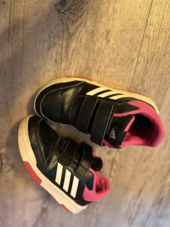 Basket adidas 32