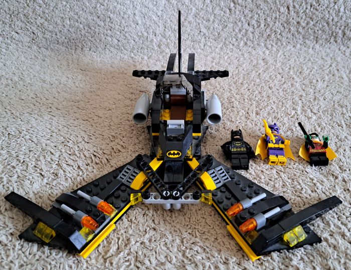 Batwing du set Lego Super Heroes 76013 The Joker Steam Roller - photo numéro 3