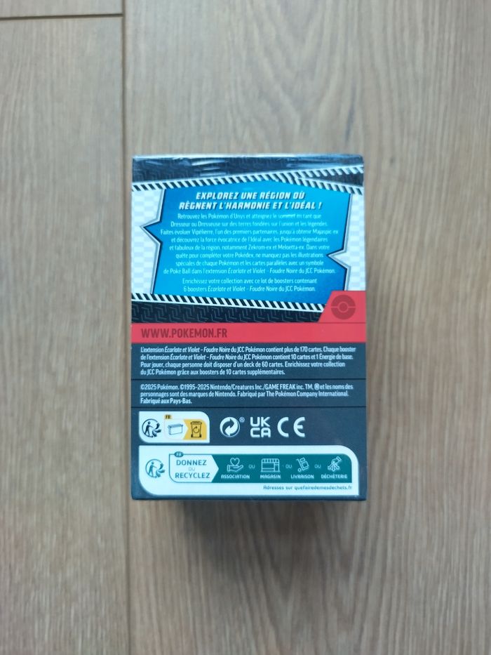 Bundle Pokémon Ev10.5 Foudre noire - photo numéro 2