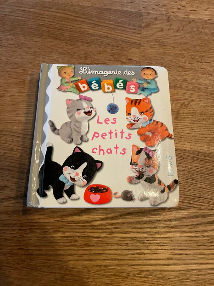 Livre L’imagerie des bébés Les petits chats