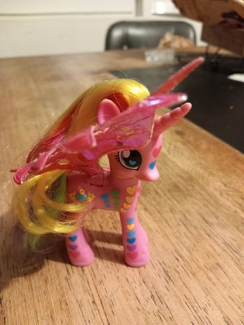 My little pony G4 Princesse Cadance arc puissance
