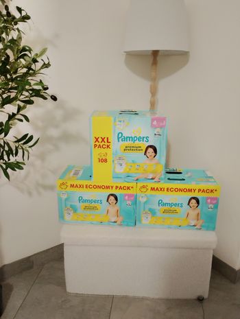 Couches Pampers premium protection taille 4