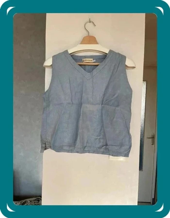 débardeur bleu clair