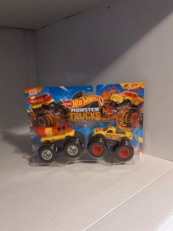 Hotwheel monster truck oscar vs all fried