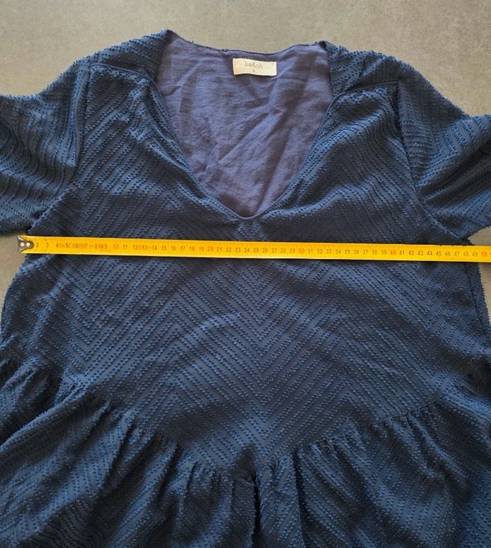 Robe ba&sh bleu marine taille 2 ( M ) en très bonne état - photo numéro 8