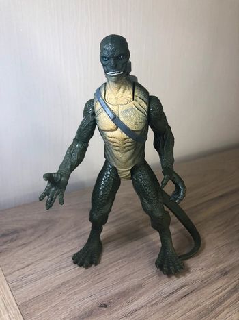 Figurine articulée action figure Spiderman le lezard, cracheur d’eau