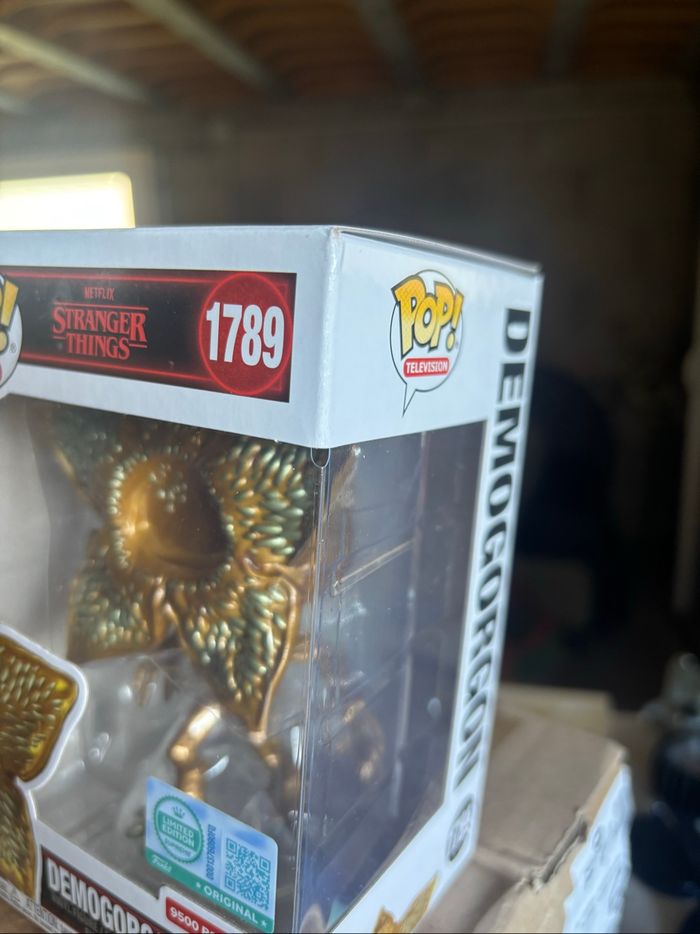 Figurine pop supreme limited edition : stranger things – demogorgon (gold) funko #1789 - photo numéro 4