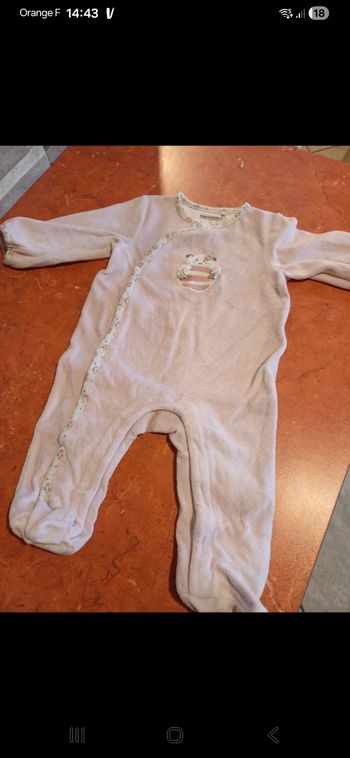 Pyjama bébé taille 6 mois