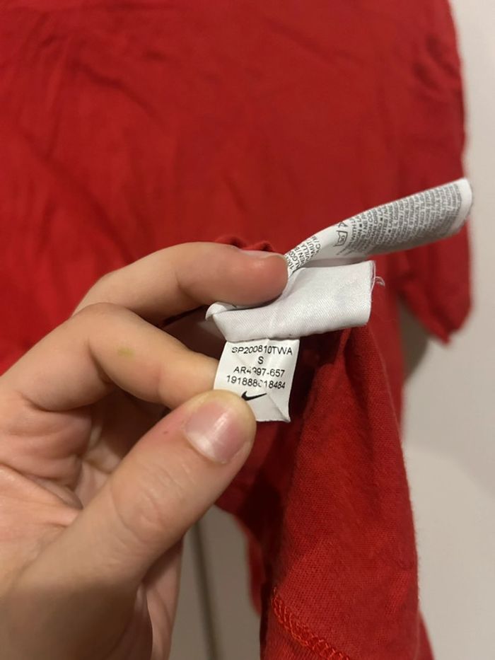 645 – t-shirt Nike rouge - photo numéro 9