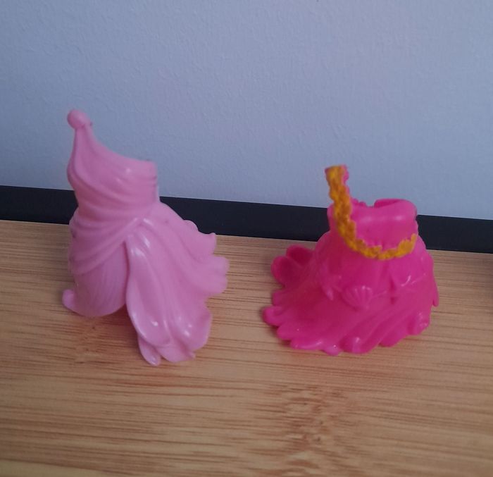 Petite poupée Rosetta  avec 4 robes - photo numéro 5