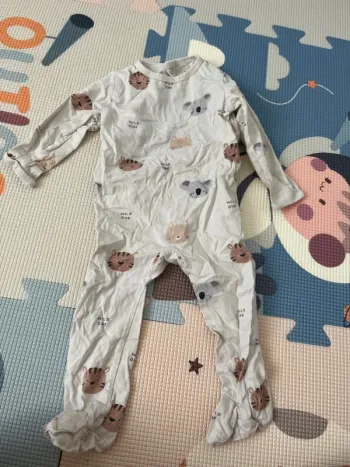 Pyjama taille 12 mois